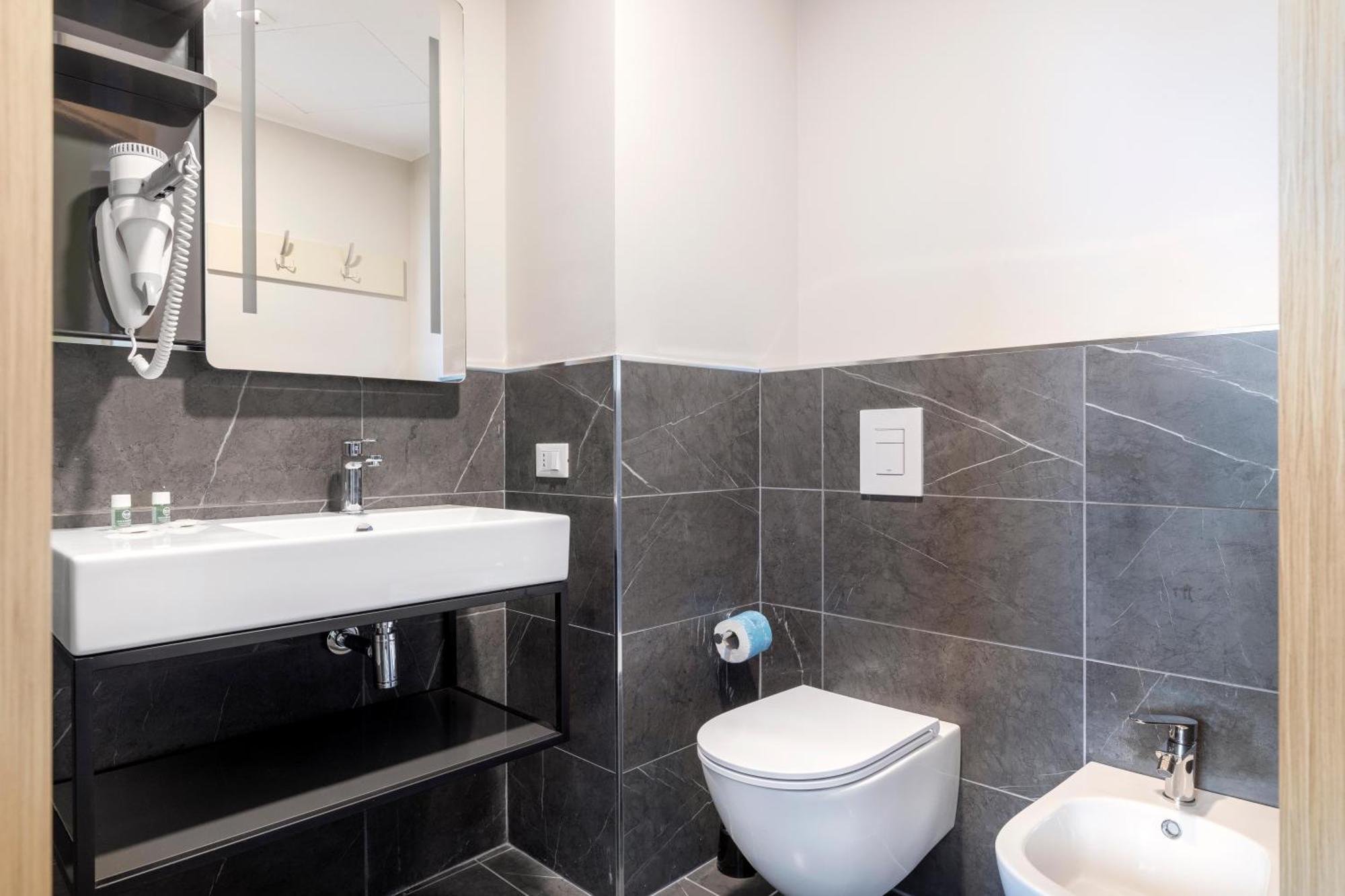 B&B Hotel Roma Fiumicino Aeroporto Fiera 2 Bagian luar foto