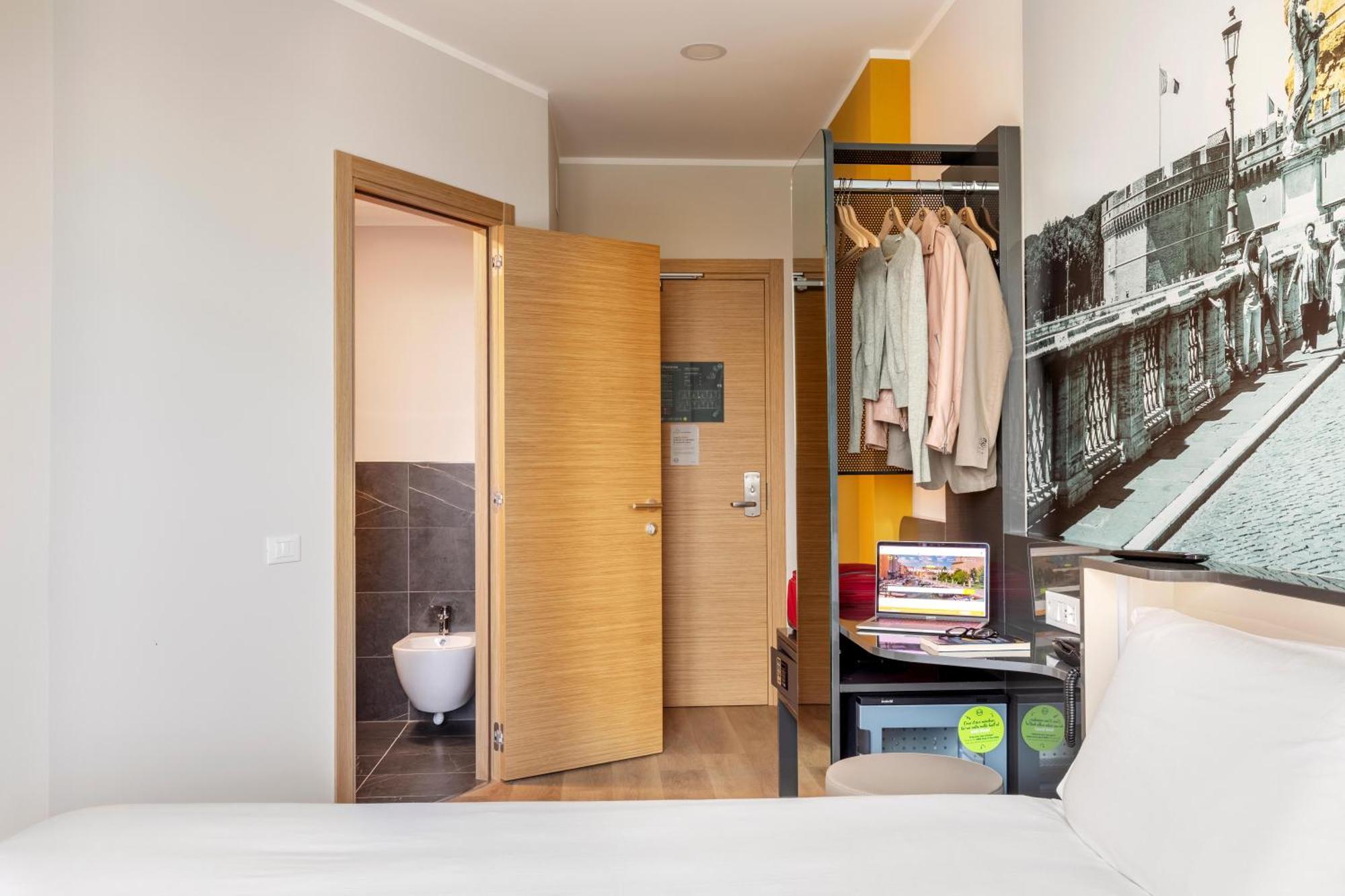 B&B Hotel Roma Fiumicino Aeroporto Fiera 2 Bagian luar foto